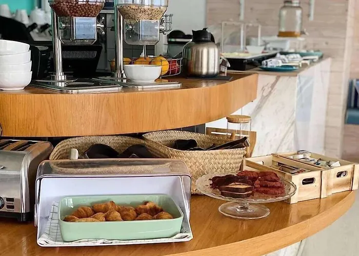 Hotel with view: Costantiana Beach Hotel Apartments